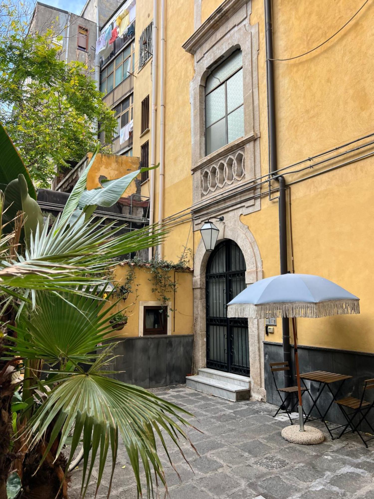 Palazzo Kolombo Villa Catania Bagian luar foto